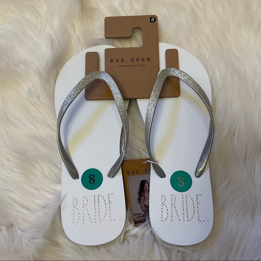 Rae Dunn Bride Flip Flops - NWT - Size 8 - Picture 2 of 10